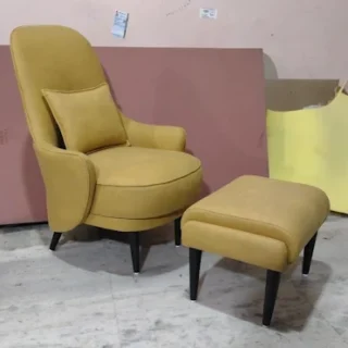 Maharaja Chair With Puffy Leg Rest